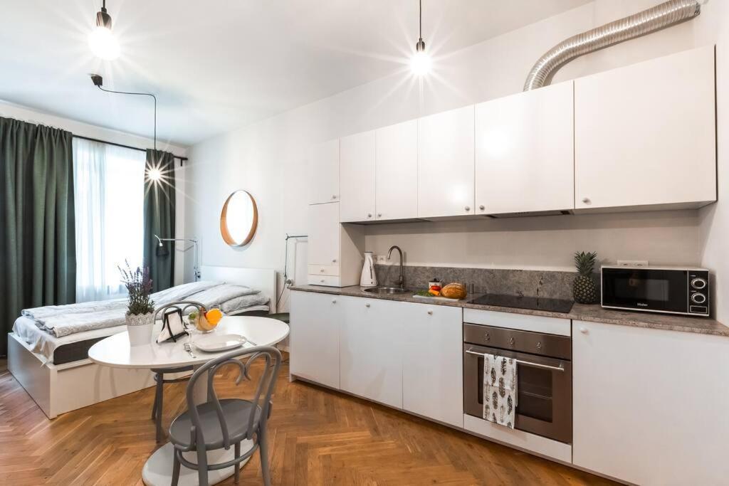Cute Apartment Perfect For Business And Travel. Warschau Exterior foto